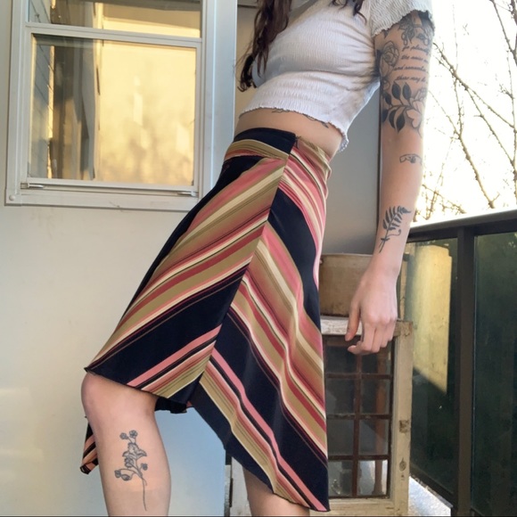 Vintage Asymmetrical Bandanna Midi Skirt - Picture 2 of 3